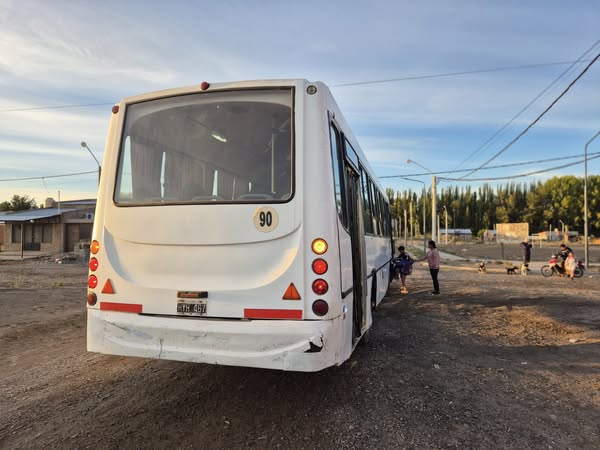 SERVICIO DE TRANSPORTE ESCOLAR EN BARRIO LUIS LANDRISCINA